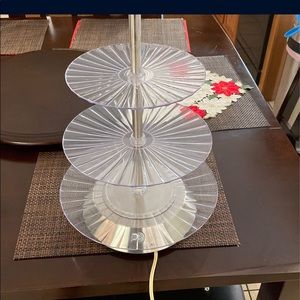 Rotating tier platter